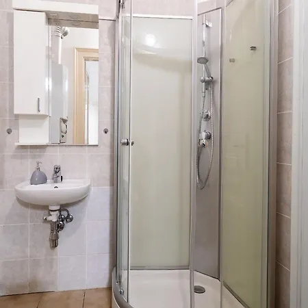 בית אירוח Tomka *