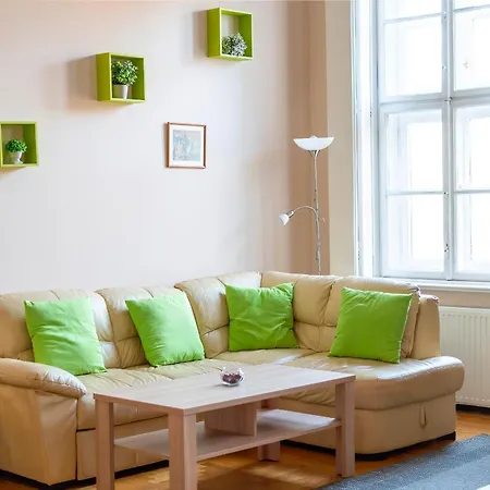 בית אירוח Tomka סגד