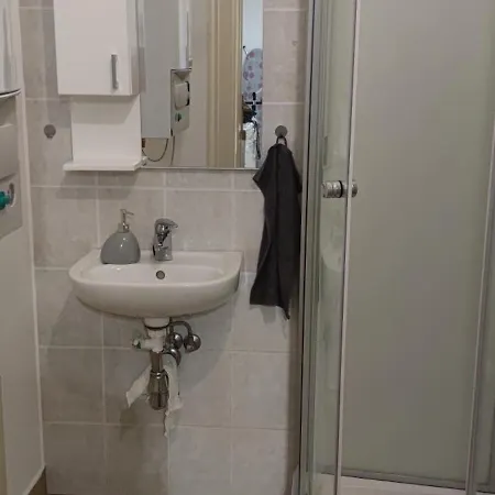 Tomka 홈스테이